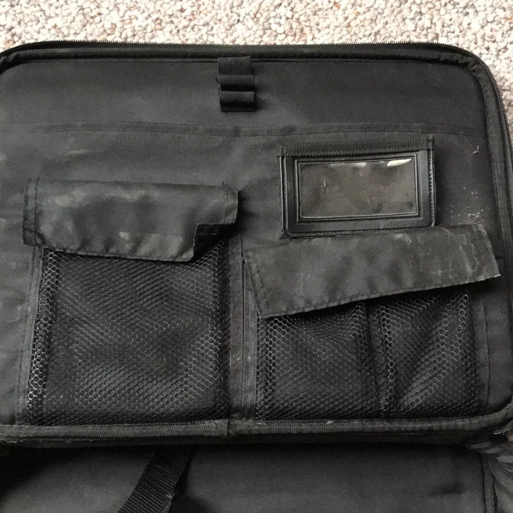 Computer case - Picture 3 of 3